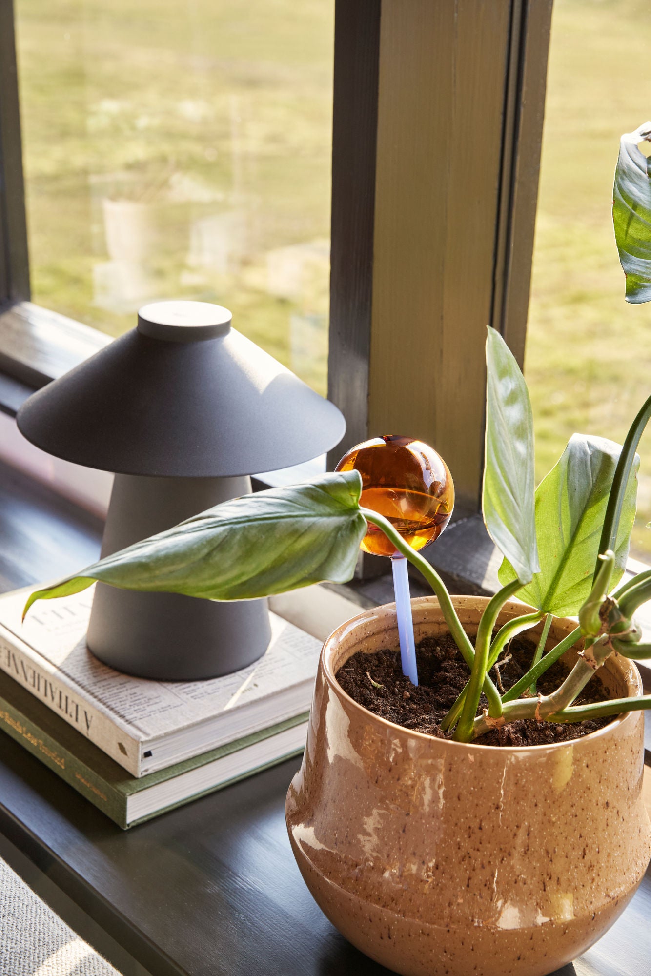 Hübsch Chipper bordlampe – sort