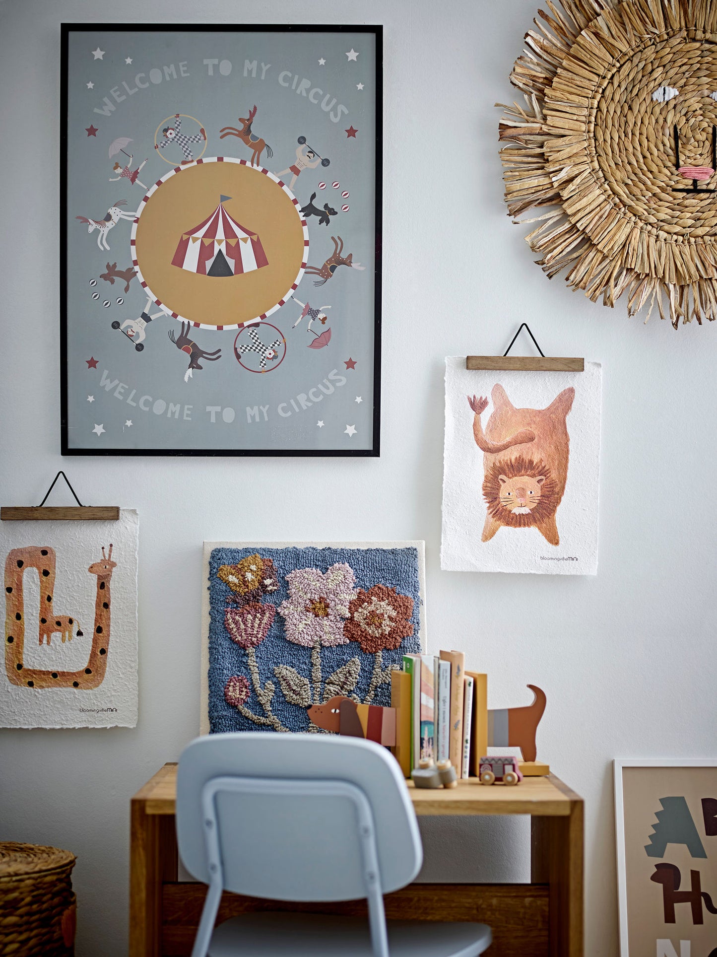 Bloomingville MINI Charlie bogstøtte – Gul hund i FSC®-certificeret MDF