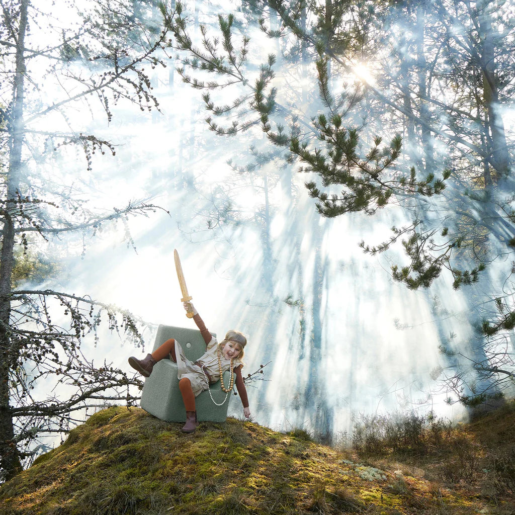 by KlipKlap KK Kids Børnestol XL – Dusty green bouclé/light green