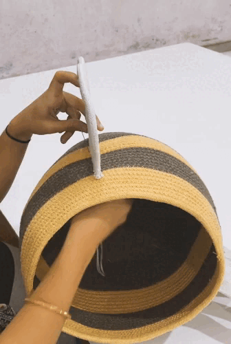Lorena Canals opbevaringskurv – Mama Bee