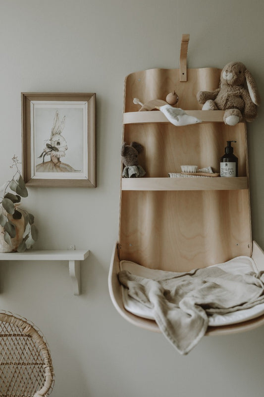 byBO design NATHI væghængt puslebord – Whitewash