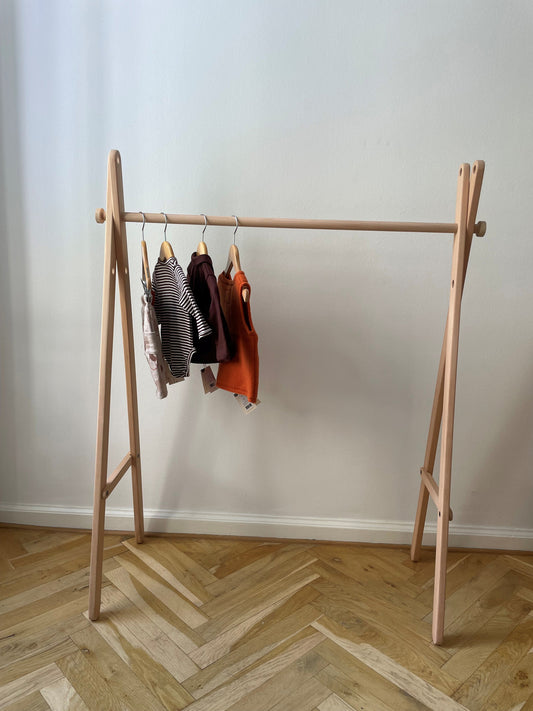 Curve Lab – Grow tøjstativ – Massivt bøgetræ