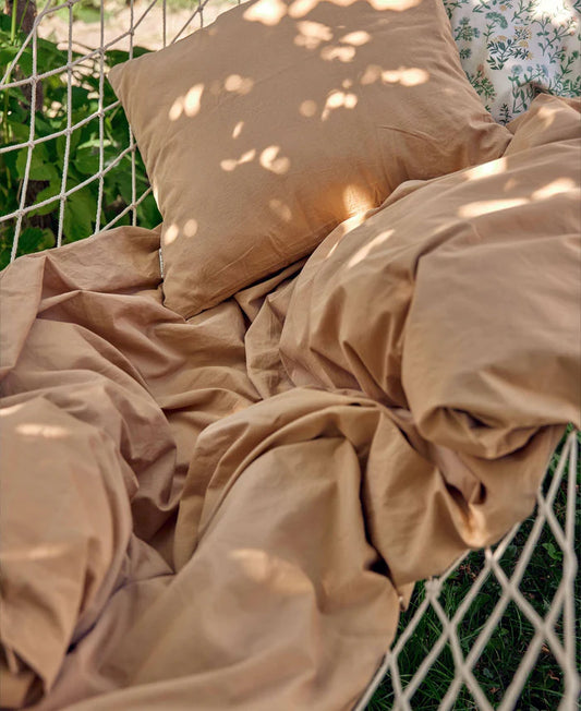 Dear April Juno junior sengetøj – Sandy Feet 100x140 / 40x45 cm