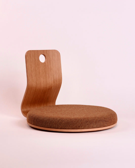 Høgh & Lange Samu gulvstol i egetræ – brun