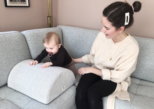 Pine Cone Moon – Happy Play – Lysegrå