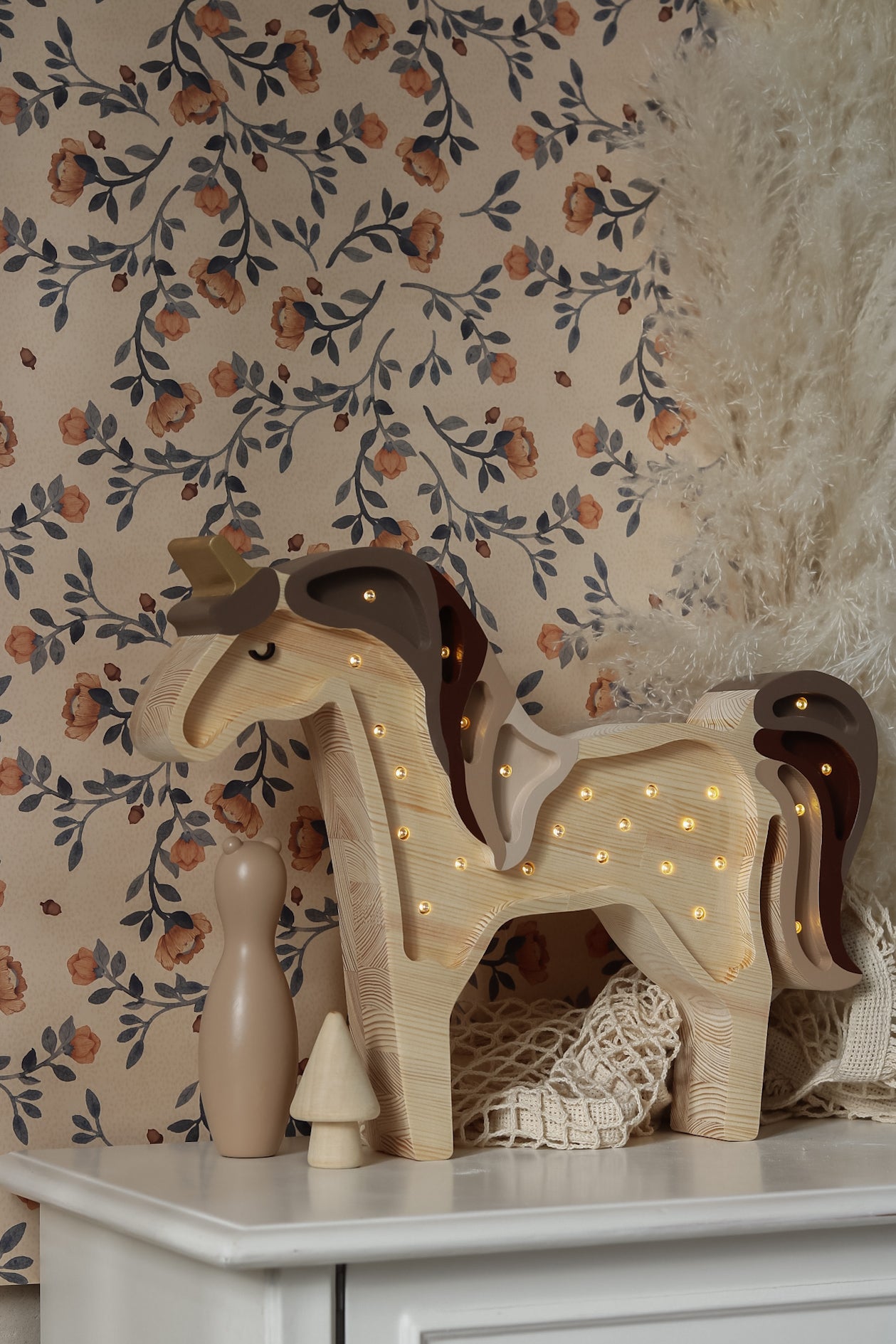 Little Lights Unicorn lampe i træ - flere farver