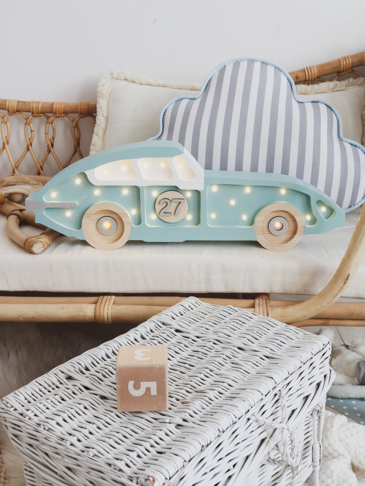 Little Lights Race Car lampe i træ - flere farver
