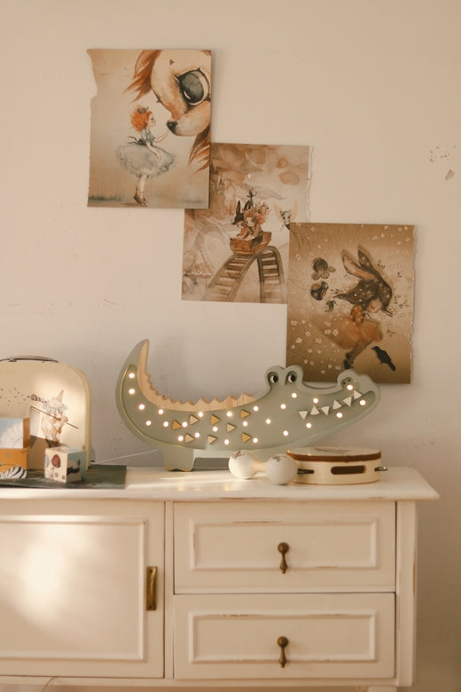 Little Lights Crocodile lampe i træ - flere farver
