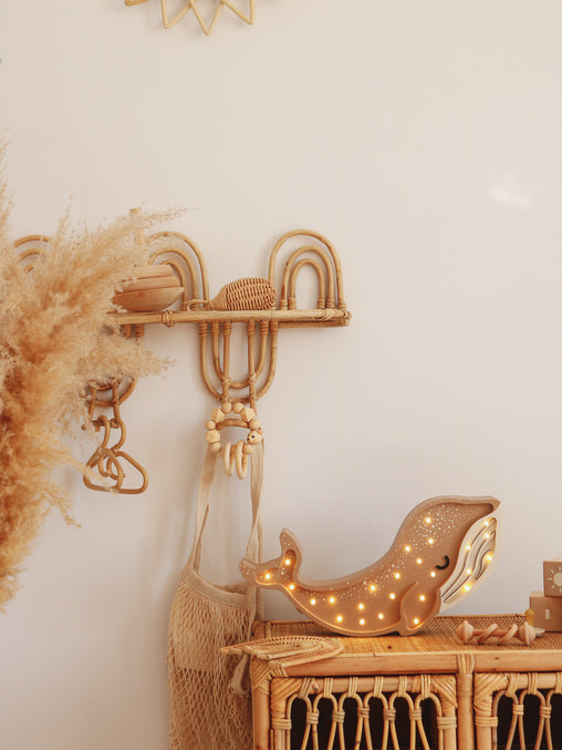 Little Lights Whale lampe i træ - flere farver