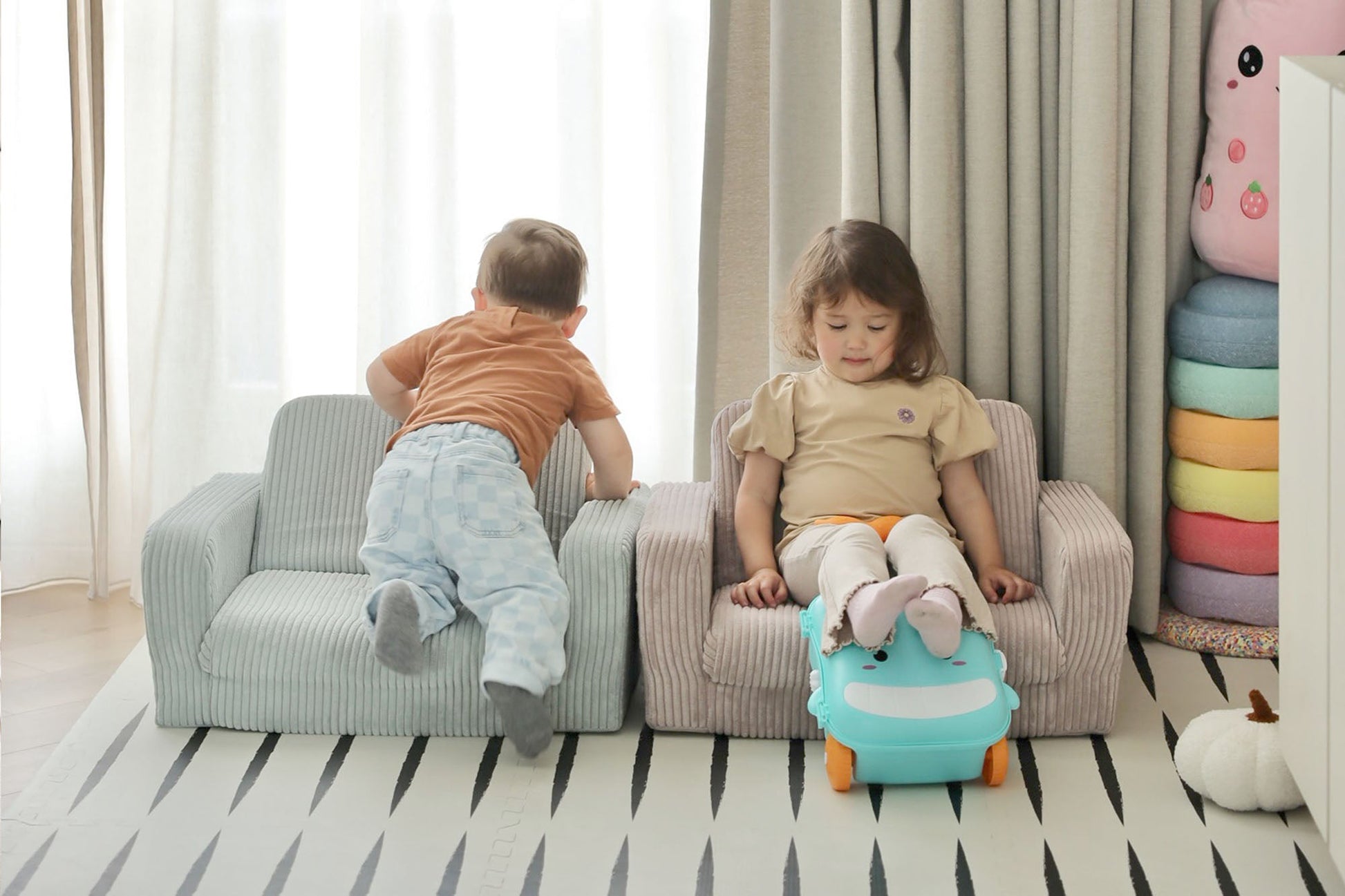 Lumi Chair Corduroy Candy