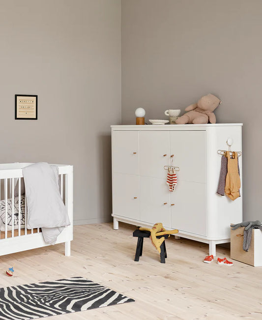 Oliver Furniture Wood multiskab med 3 døre – hvid