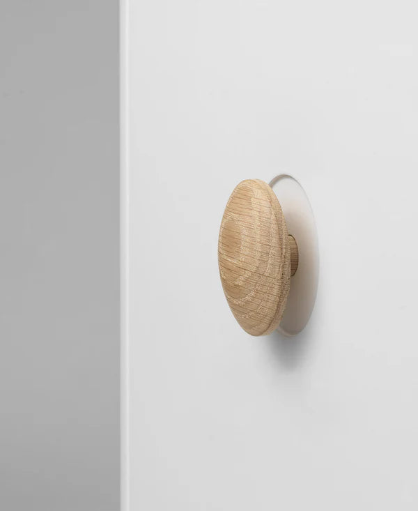 Oliver Furniture Wood garderobeskab med 3 døre – hvid/eg