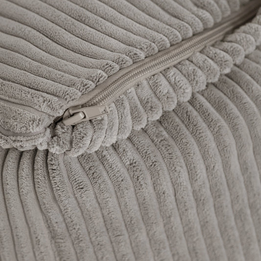 Plush Nest sækkestol Puffy Square – 77x67x50 cm, beige fløjl