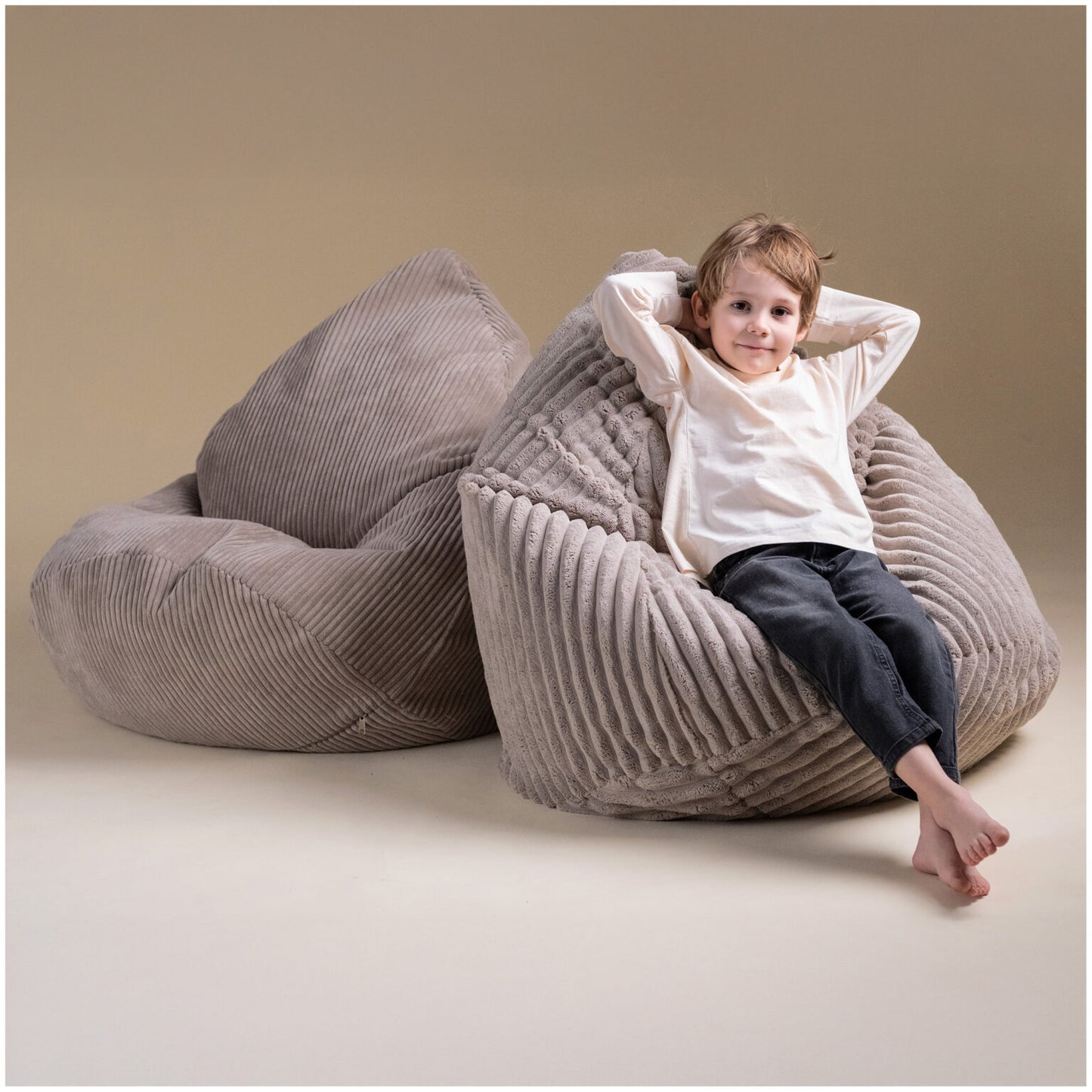 Plush Nest Sako sækkestol til børn – pink, premium corduroy