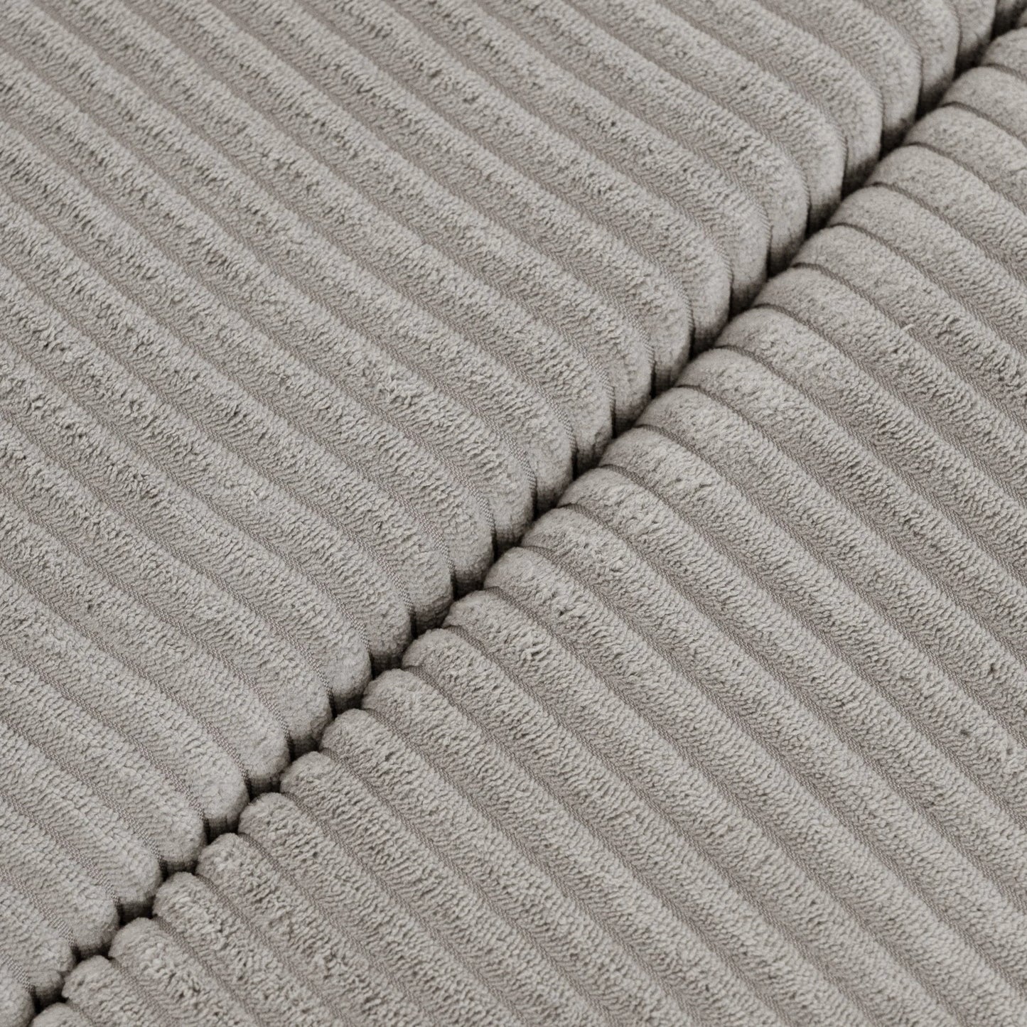Plush Nest blomsterformet legemåtte “Fluffy Flower” – beige (115x115x5 cm, premium fløjl)