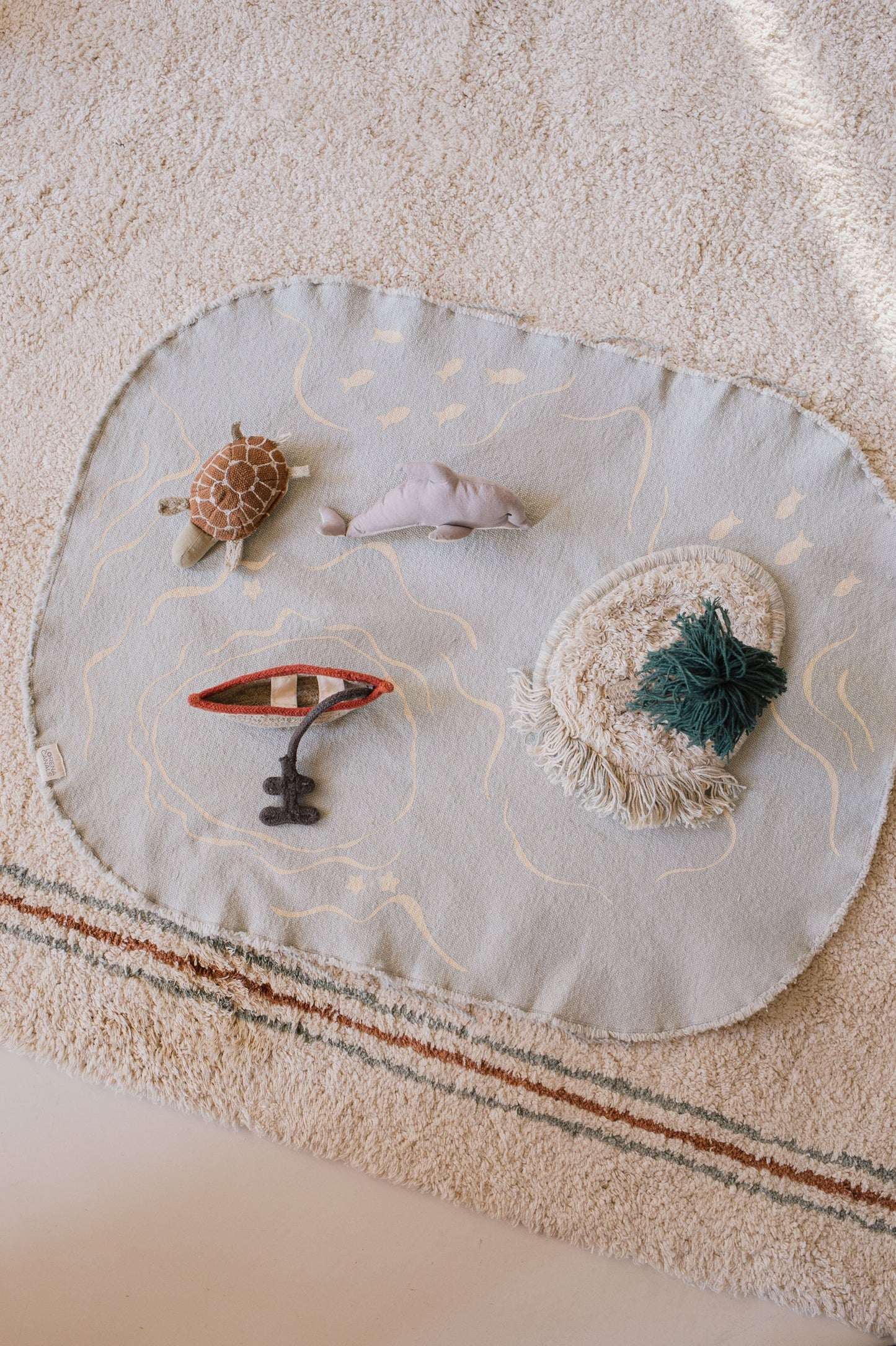 Lorena Canals Small World Green Toy The Island – legesæt med ø og hav
