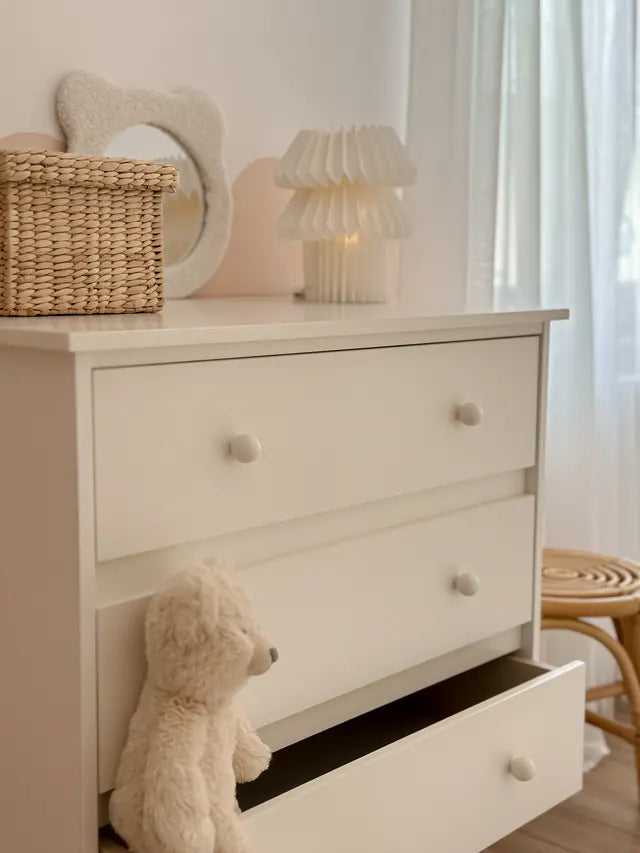 Wood Luck Design - Babushka - kommode med 3 skuffer – hvid