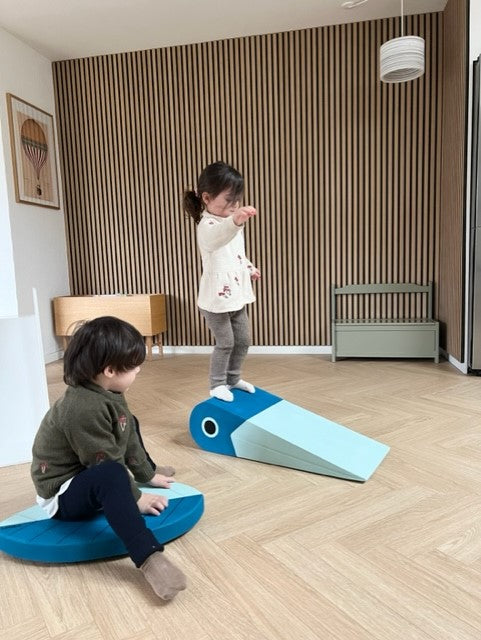 Units Fuglen - Blå - Motorisk tumlelegetøj i EVA-skum