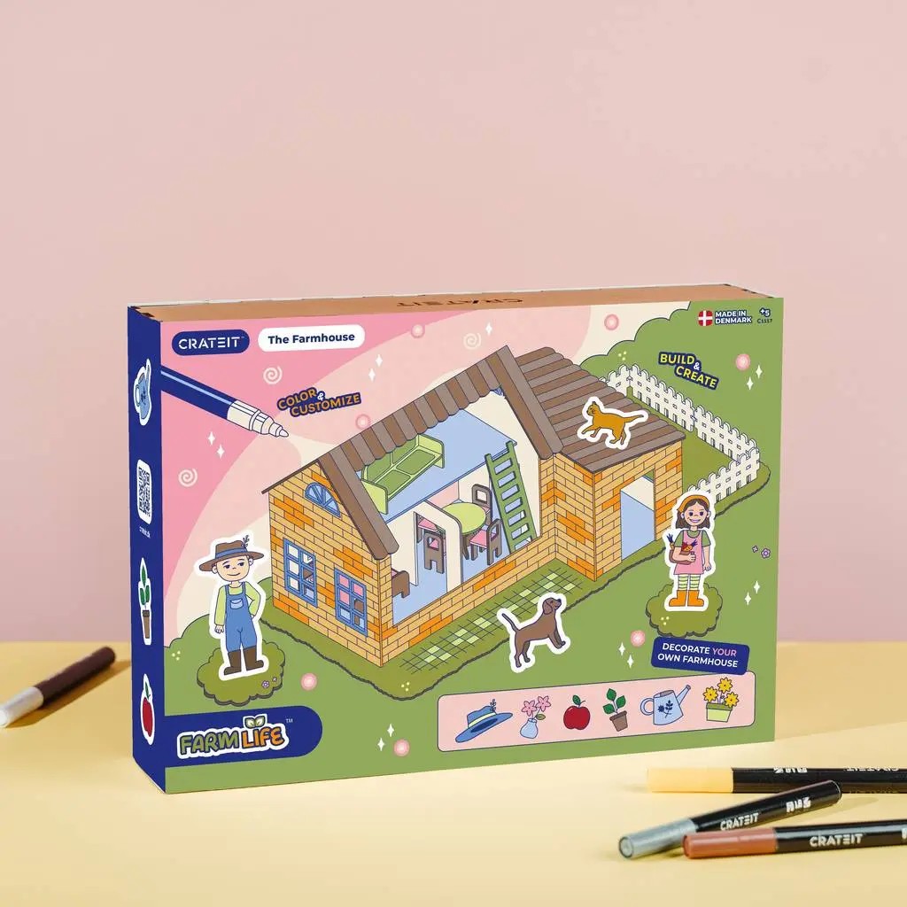 The Farmhouse – Colour-Your-Own Wooden Play Set