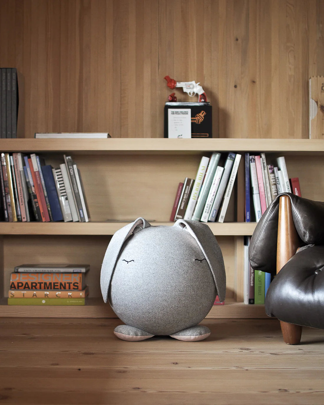 bada&bou – da – den hoppende kanin – grå melange