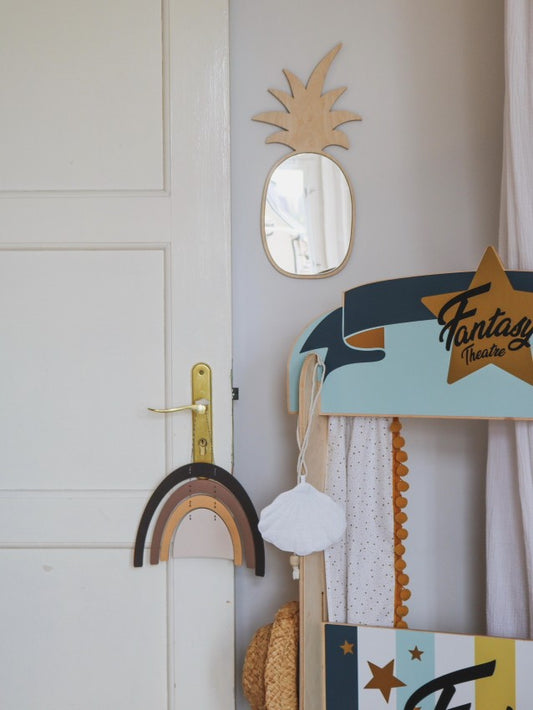 Kids Room Pineapple Mirror – Child-Friendly Acrylic & Wood