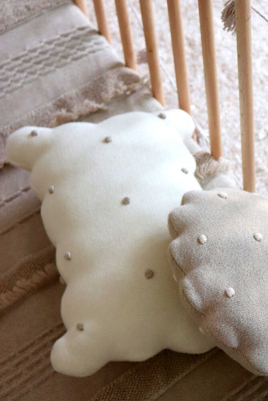 Lorena Canals rund strikket pude – Biscuit Dune White