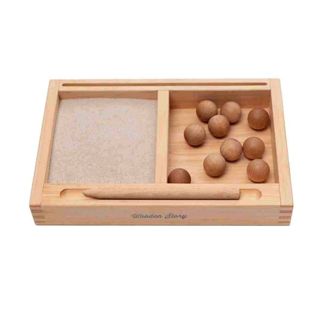 Wooden Story Lille Montessori-skrivebakke med rumdeler og kort-holder