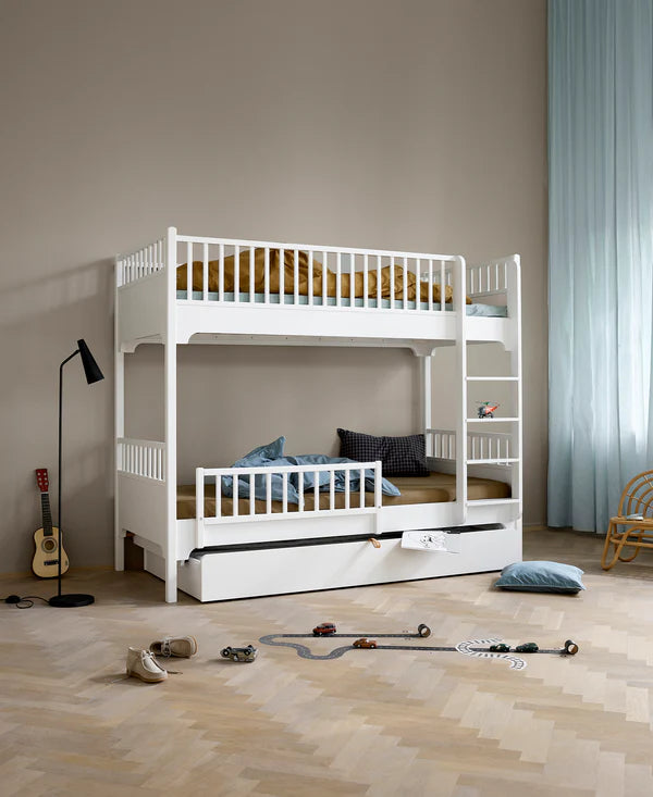 Oliver Furniture Seaside Classic køjeseng 90x200 cm med lodret stige