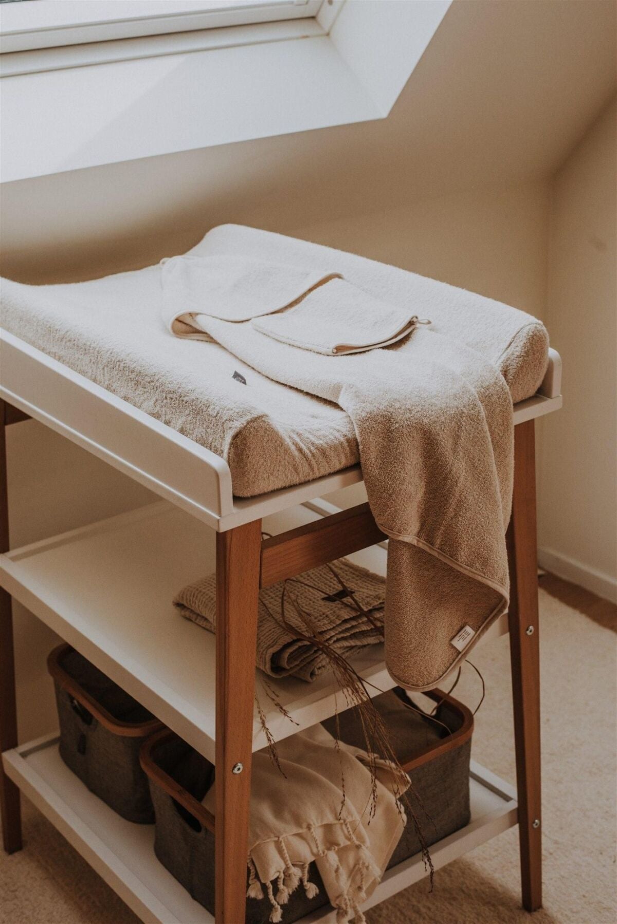 Quax puslebord – Hip – Hvid/Natur