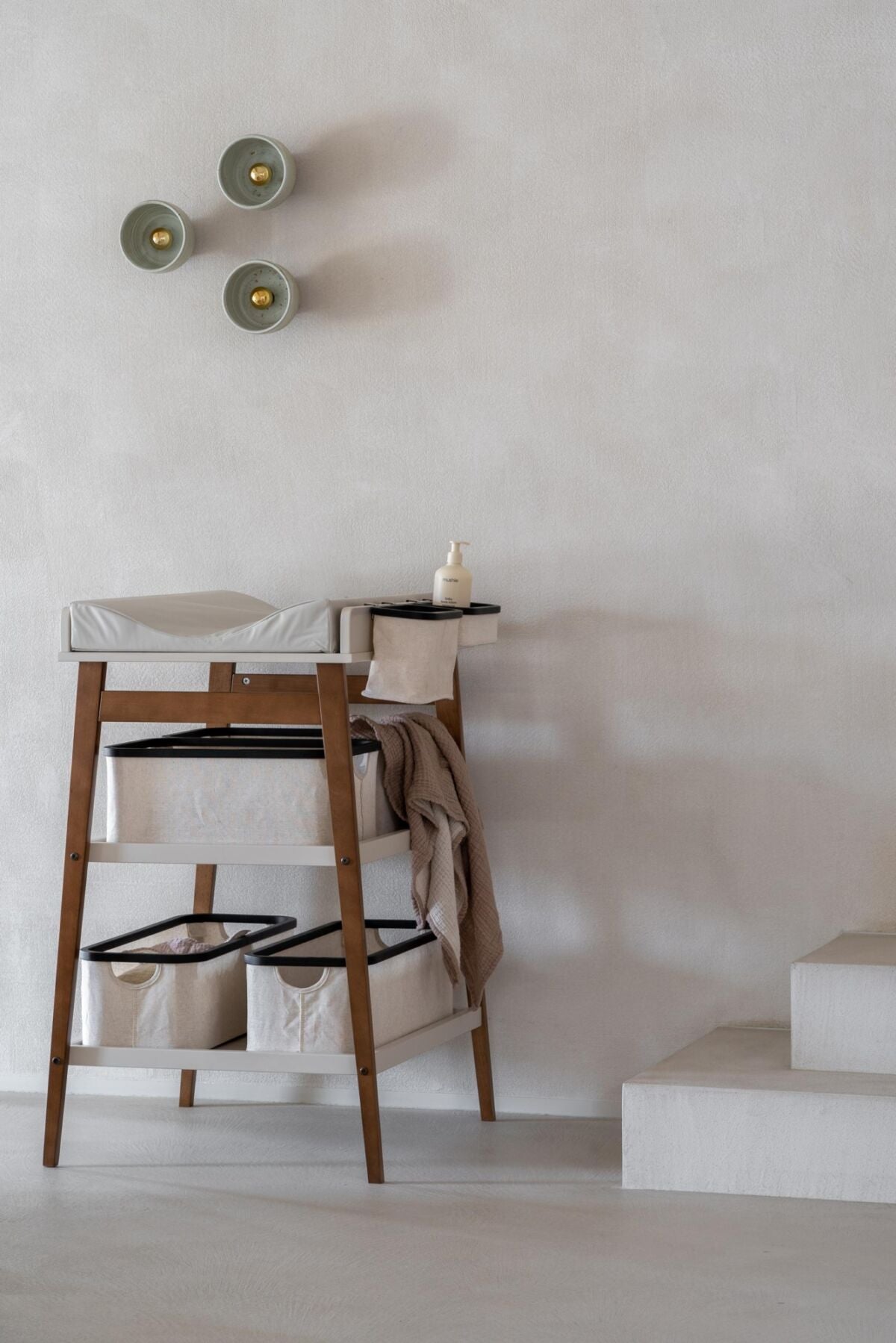 Quax puslebord – Hip – Clay/Walnut