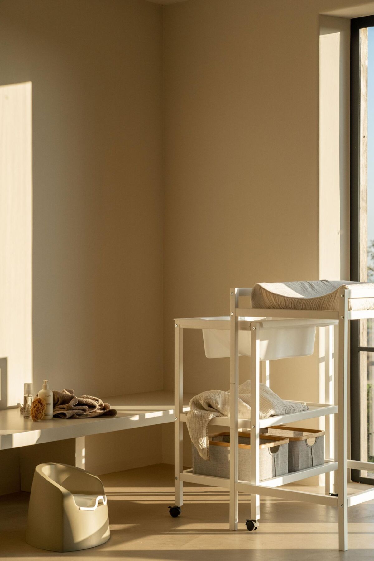 Quax puslebord med bad – Basic – Hvid