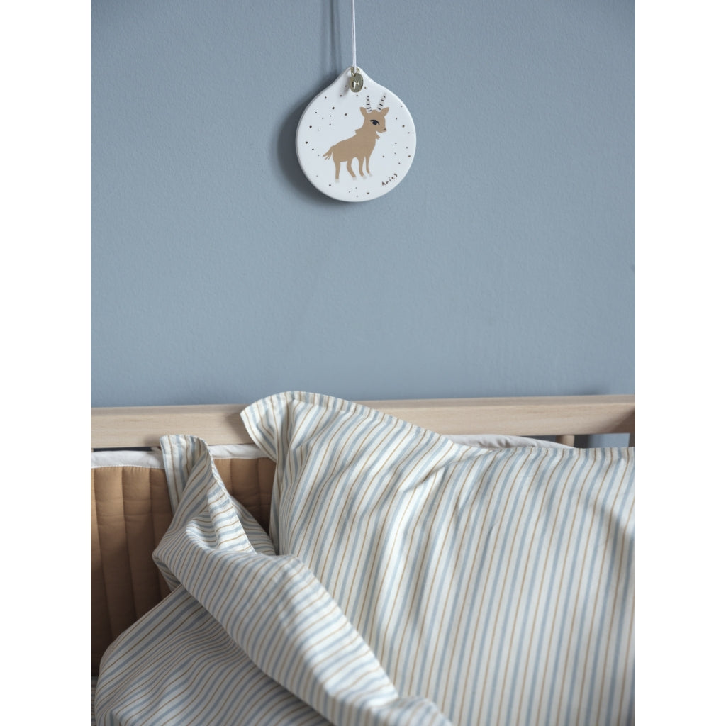 Fabelab Cottage Blue Stripes sengetøj 140 x 200 cm – Blå/Natur/Karamel