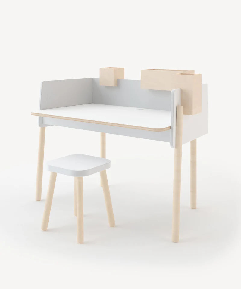 Oeuf NYC Brooklyn skrivebord – hvid/birk