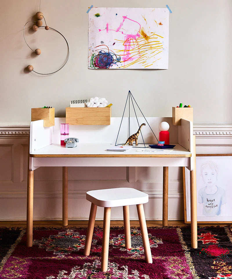 Oeuf NYC Brooklyn skrivebord – hvid/birk