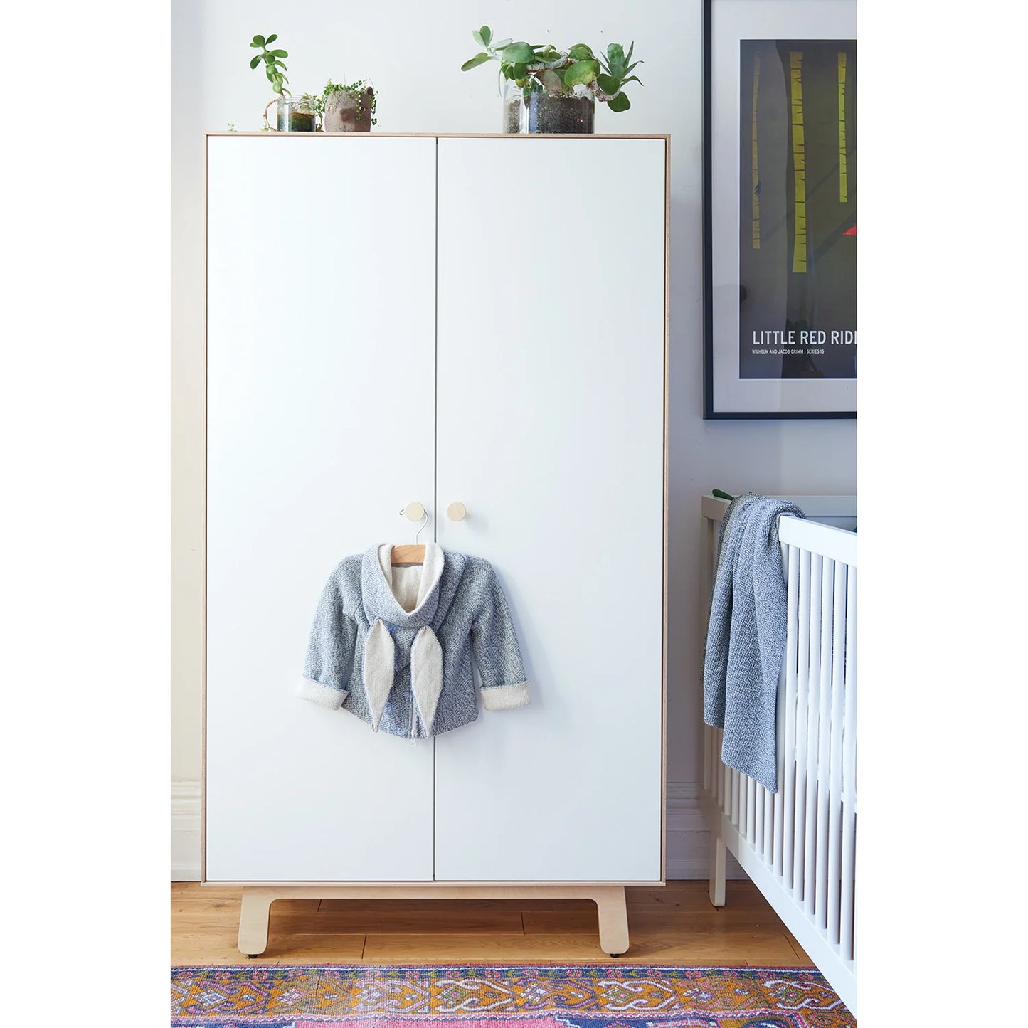 Oeuf NYC Merlin Sparrow garderobeskab – hvid/birk