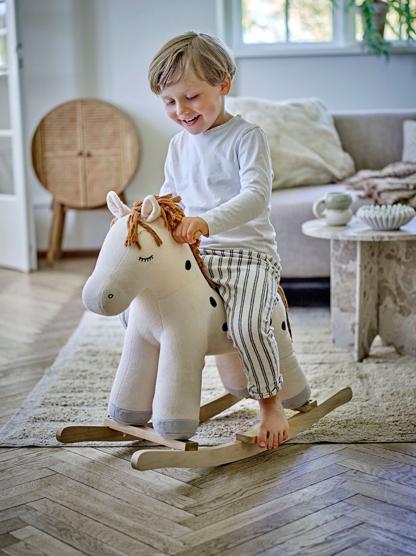 Bloomingville MINI Merlen Gyngehest – Hest – Hvid