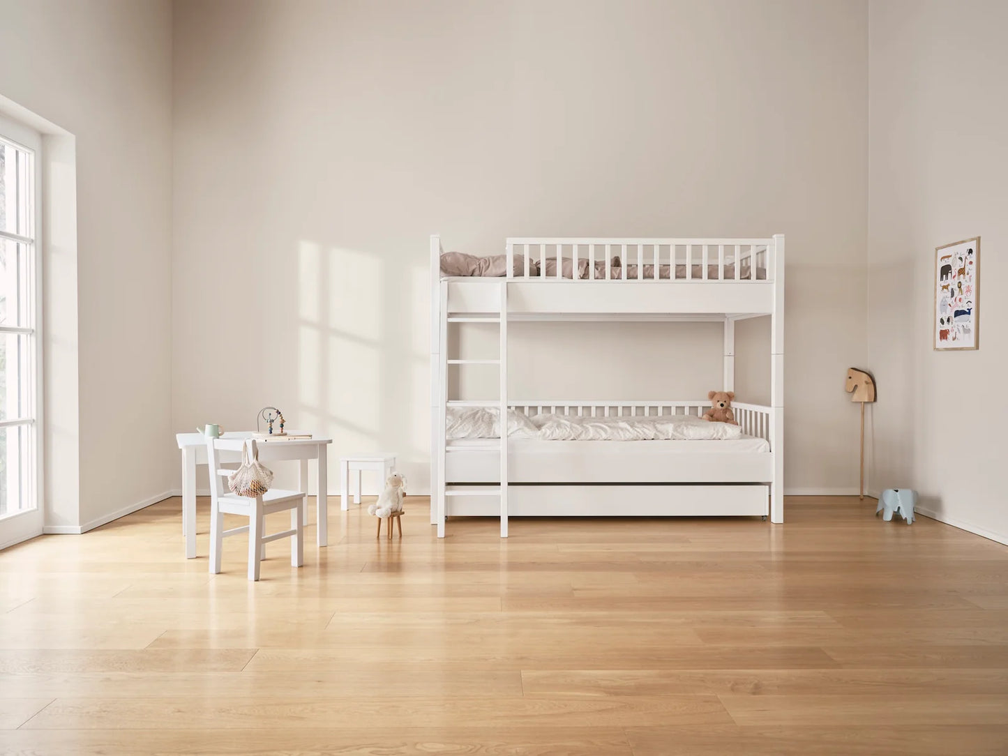 Isle of Dogs Design høj køjeseng 90x200 cm i træ – hvid