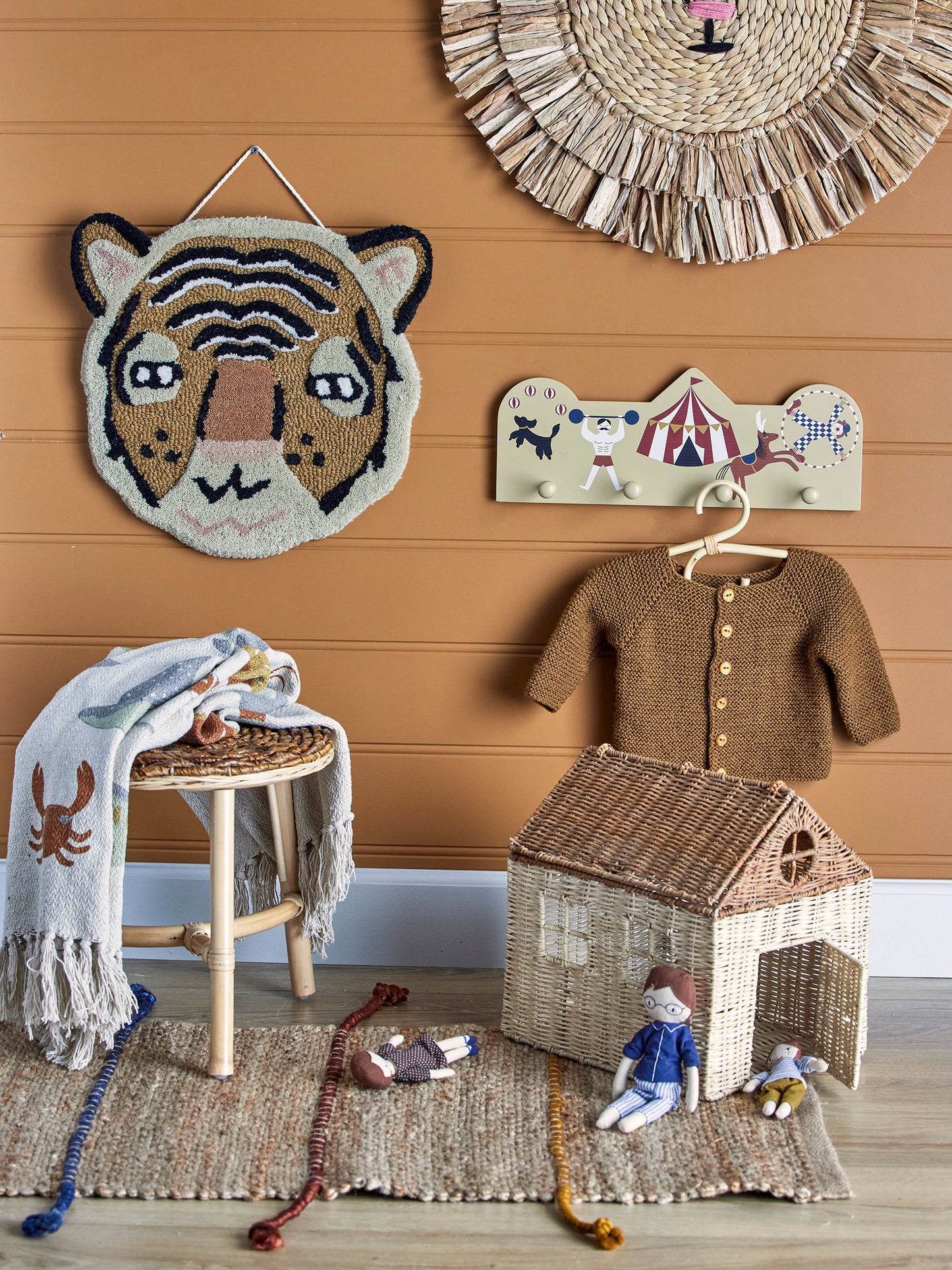 Bloomingville MINI Miou Knagerække – Brun – FSC®100% MDF
