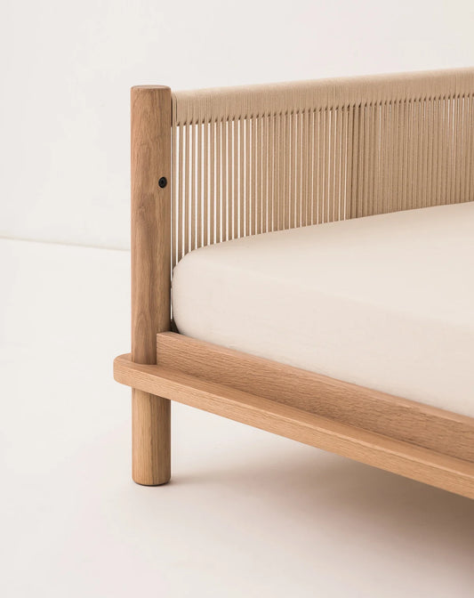 Nobodinoz Latitude juniorseng i massiv eg – 70 x 140 cm
