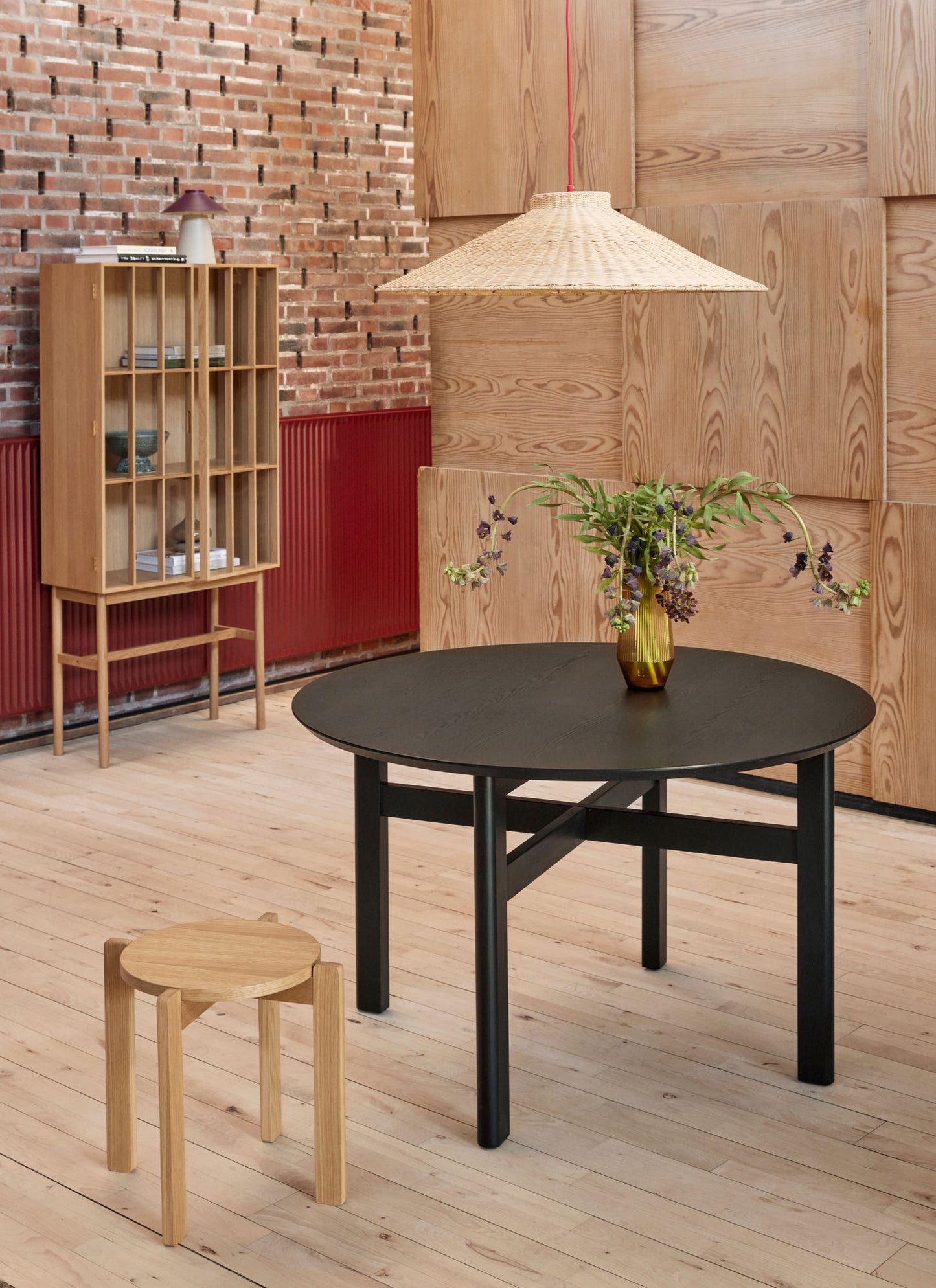 Hübsch Chipper bordlampe – sand/bordeaux