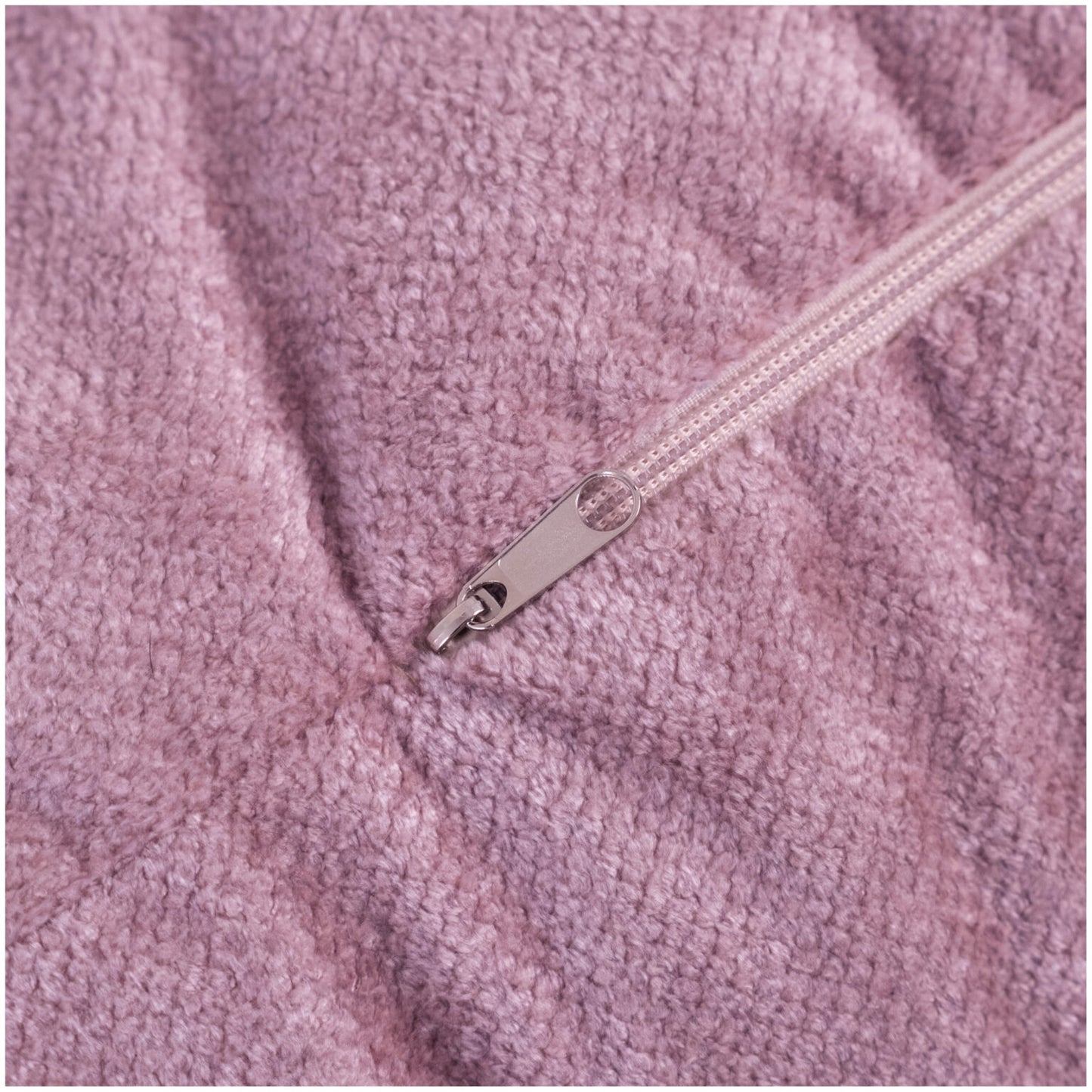 Plush Nest Roya lænestol til børn i premium chenille – lyserød