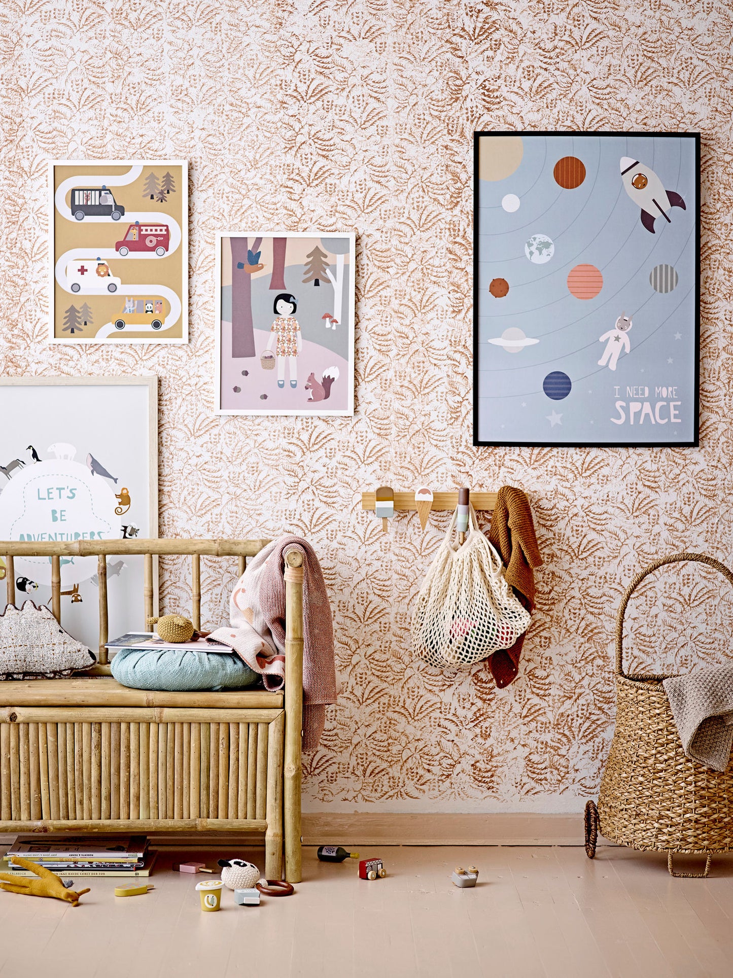 Bloomingville MINI Zyon Knagerække – Brun – FSC®100% Bøg