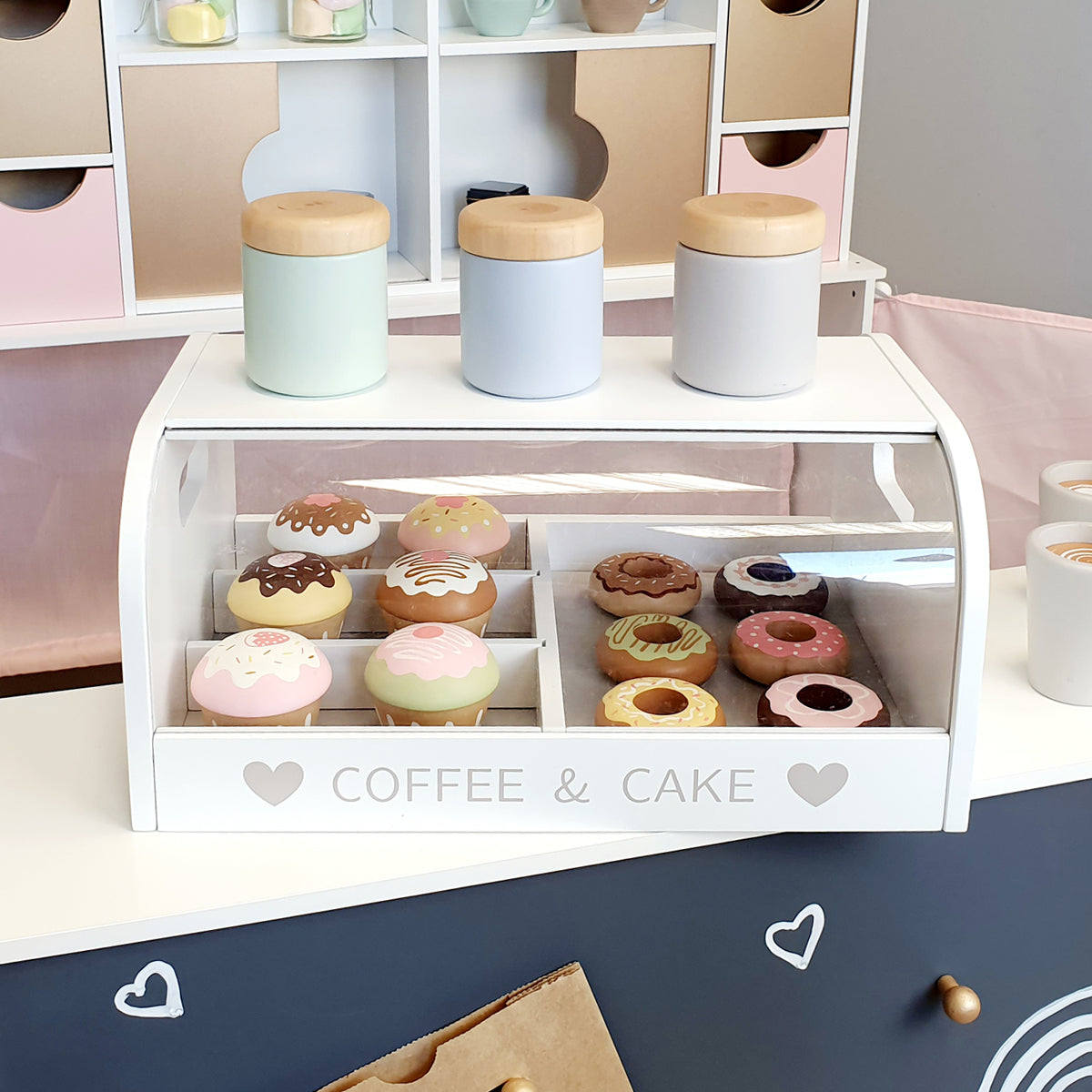 MUSTERKIND kaffe- og kageboks Vanilla – hvid/multifarvet