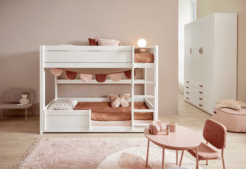 LIFETIME Kidsrooms lav køjeseng med stige 90x200 cm – hvid