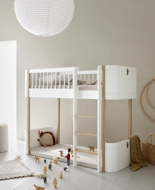 Oliver Furniture Wood Mini+ halvhøj seng i hvid/eg – 68x162 cm