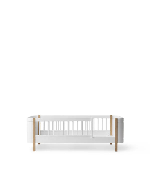Oliver Furniture Wood Mini+ juniorseng i hvid/eg – 68x162 cm