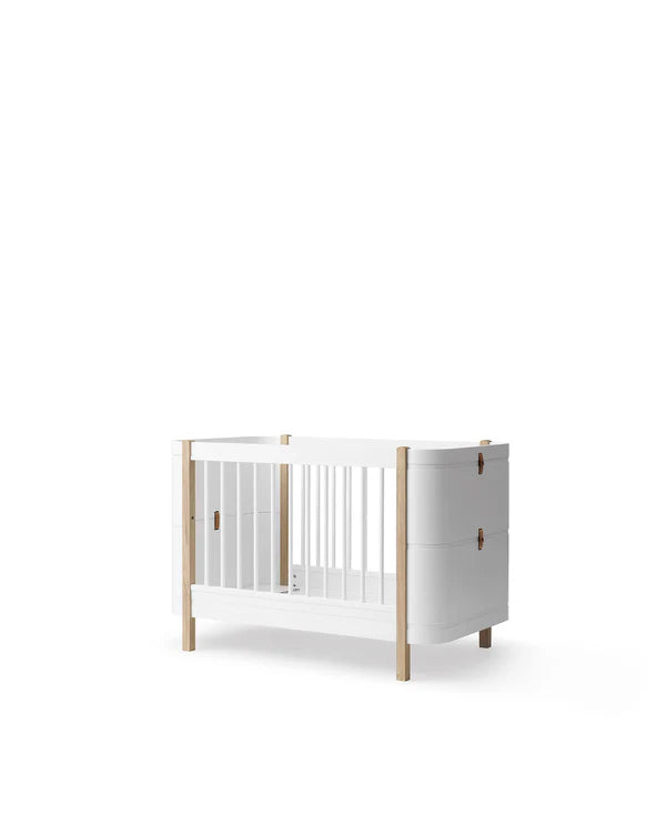 Oliver Furniture Wood Mini+ tremmeseng i hvid/eg – 68x122 cm