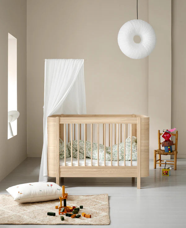 Oliver Furniture Wood Mini+ tremmeseng i eg – 68x122 cm