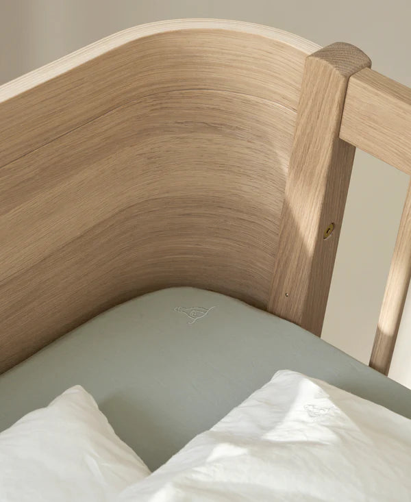 Oliver Furniture Wood Mini+ halvhøj seng i eg – 68x162 cm