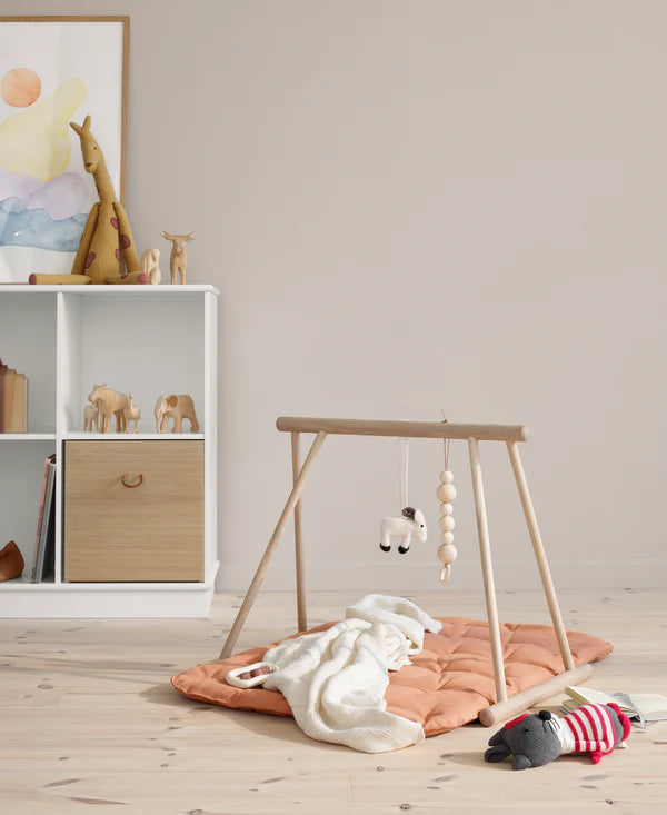 Oliver Furniture Wood aktivitetsstativ i eg